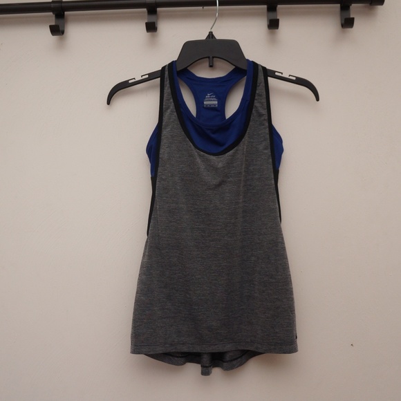 Nike Tops - Nike workout tank with built in bra